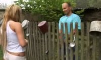 Сосет соседу член через забор, чтобы он вернул мяч залетевший на его огород
